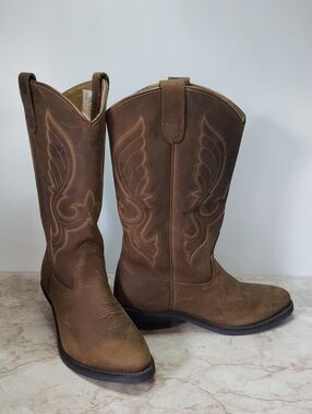 Shyanne  Brown Embroidered Western Cowgirl Boots  Size 7.5